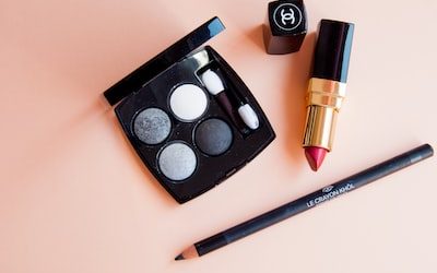 Overcoming 5 PR Challenges for Cosmetic and Beauty Supply Stores.