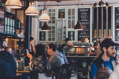 Boost Your Restaurant’s PR with Facebook and Instagram Marketing