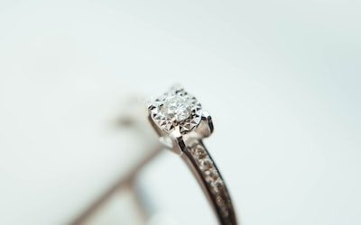 Debunking Crisis PR and Social Media Ads for Singapore Jewelry Stores.
