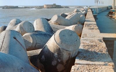 Discover Singapore’s Elite Camera Stores with Expert Damage Control and PR