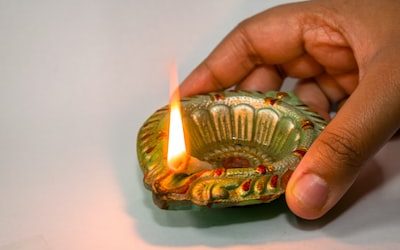 Master Social Media Advertising for Deepavali Success in Singapore