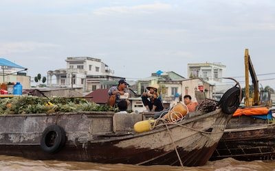 PR Expert Sparks Sales at Singapore Boat Festival with Social Ads.