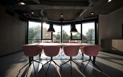 PR Lessons: Sports Stores’ Collaboration Missteps with Social Media Agency