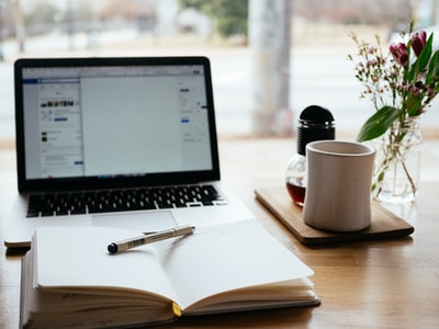 Perfecting PR Messages for Diverse Singapore Media & Mobile Stores Advertisement