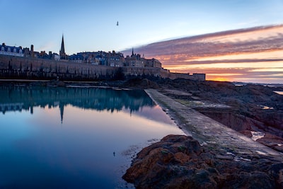 Protecting SG General Merchandise Stores’ Reputation: Crisis PR with Expert Agencies