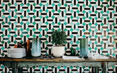 Specialized Social Media Agency for Discount Store PR Damage Control