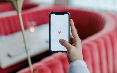 Top 5 PR Agencies Revolutionize Boat Dealers with Effective Messaging