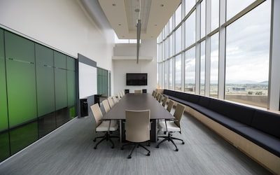 Top PR Agencies for Managing Negative Press in Specialty Food Stores