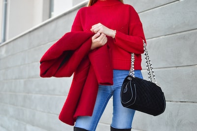 Transforming luxury brands with PR and social media in stores.