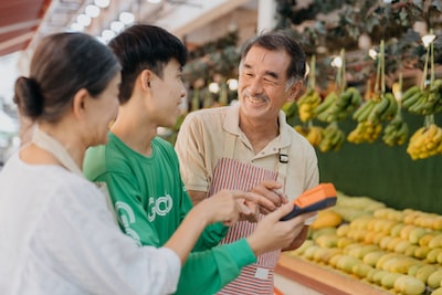 Revolutionizing Bukit Batoks Property Market: Unveiling the Power of Retail Online Platform PR Strategies!