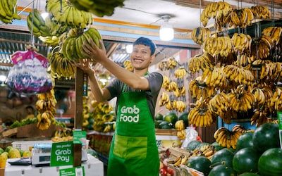 Unveiling the Secrets: A Must-Read Guide to Shining Bright in Jurong Easts Optical Industry with Bold Retail Store Redesign Strategies!